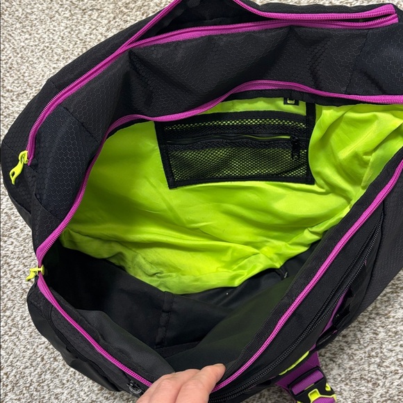 Adidas Spring load sling back pack - Picture 3 of 5